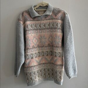 Vintage Icelandic Wool Geometric Crewneck Sweater Gray Pink Fair Isle